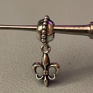 Pandora Fleur de lis charm